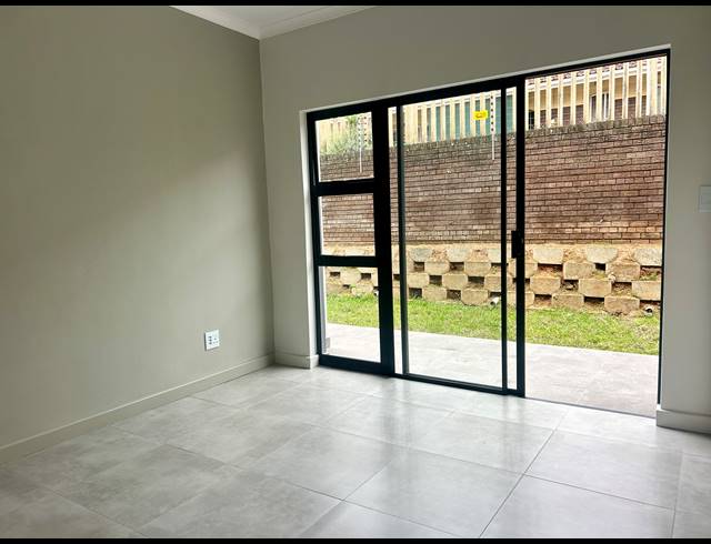 2 BEDROOM APARTMENT FOR SALE IN WESTBROOK